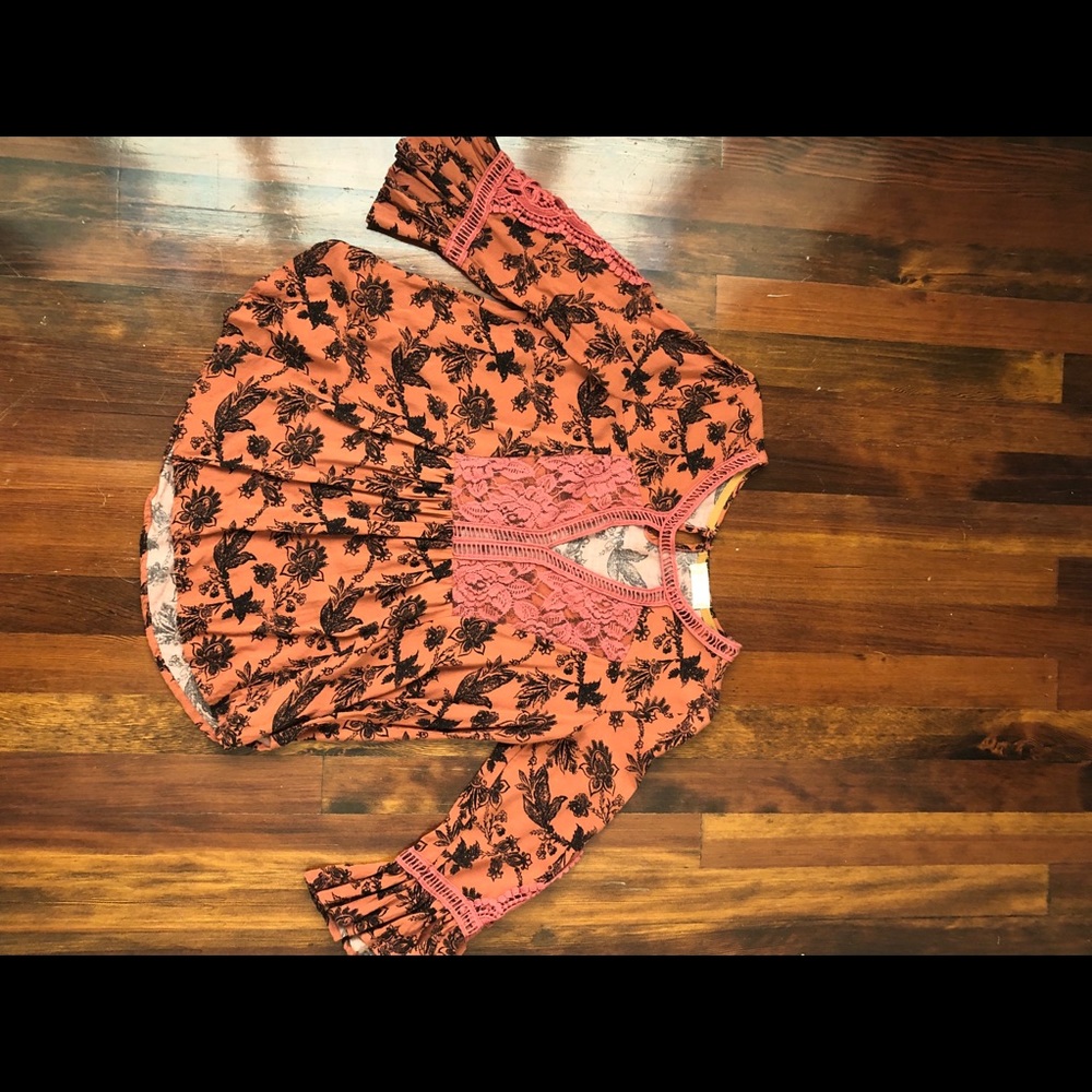 Altar’d State Blouse